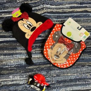 Minnie Mouse Bundle Bib, Beanie Hat and, Socks.